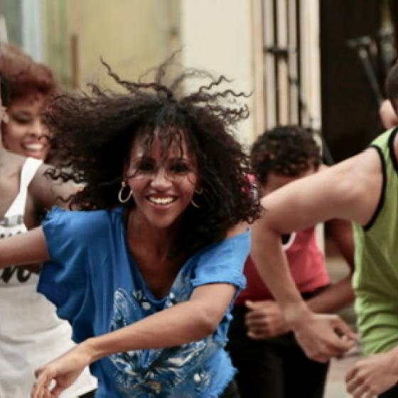  Young people dance in Palenque des Conjunto Folclórico